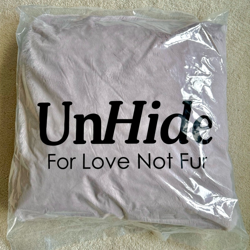 Unhide Squish 20x20 Rose Pink Chinchilla-Soft-Marshmallow Pillow Rosy Baby NEW